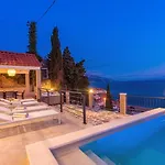 Perla Blu With 4 Bedrooms, Heated Pool, Jacuzzi, 50m From Villa Pisak