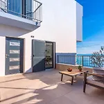 Perla Blu With 4 Bedrooms, Heated Pool, Jacuzzi, 50m From Pisak
