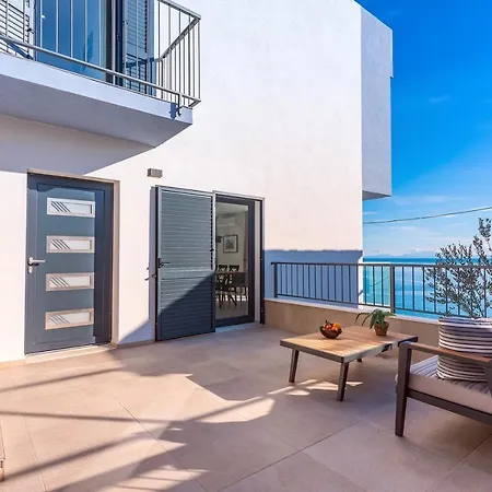 Perla Blu With 4 Bedrooms, Heated Pool, Jacuzzi, 50m From 皮萨克