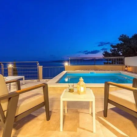 Perla Blu With 4 Bedrooms, Heated Pool, Jacuzzi, 50m From Villa *