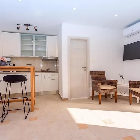 别墅 Perla Blu With 4 Bedrooms, Heated Pool, Jacuzzi, 50m From