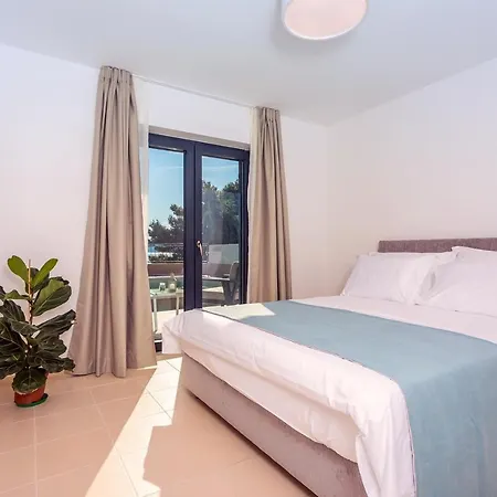 Perla Blu With 4 Bedrooms, Heated Pool, Jacuzzi, 50m From *