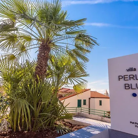 Perla Blu With 4 Bedrooms, Heated Pool, Jacuzzi, 50m From Villa