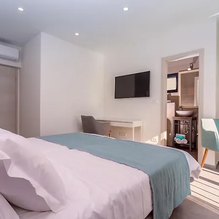 别墅 Perla Blu With 4 Bedrooms, Heated Pool, Jacuzzi, 50m From 皮萨克