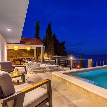别墅 Perla Blu With 4 Bedrooms, Heated Pool, Jacuzzi, 50m From